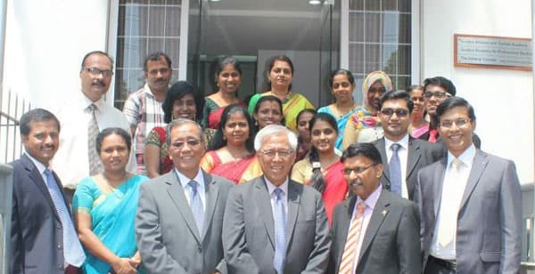 OUM Vice Chancellor Tan Sri Dr. Anuwar Ali along with Vice President Mr. Repin Ibrahim visits Guiders GE.